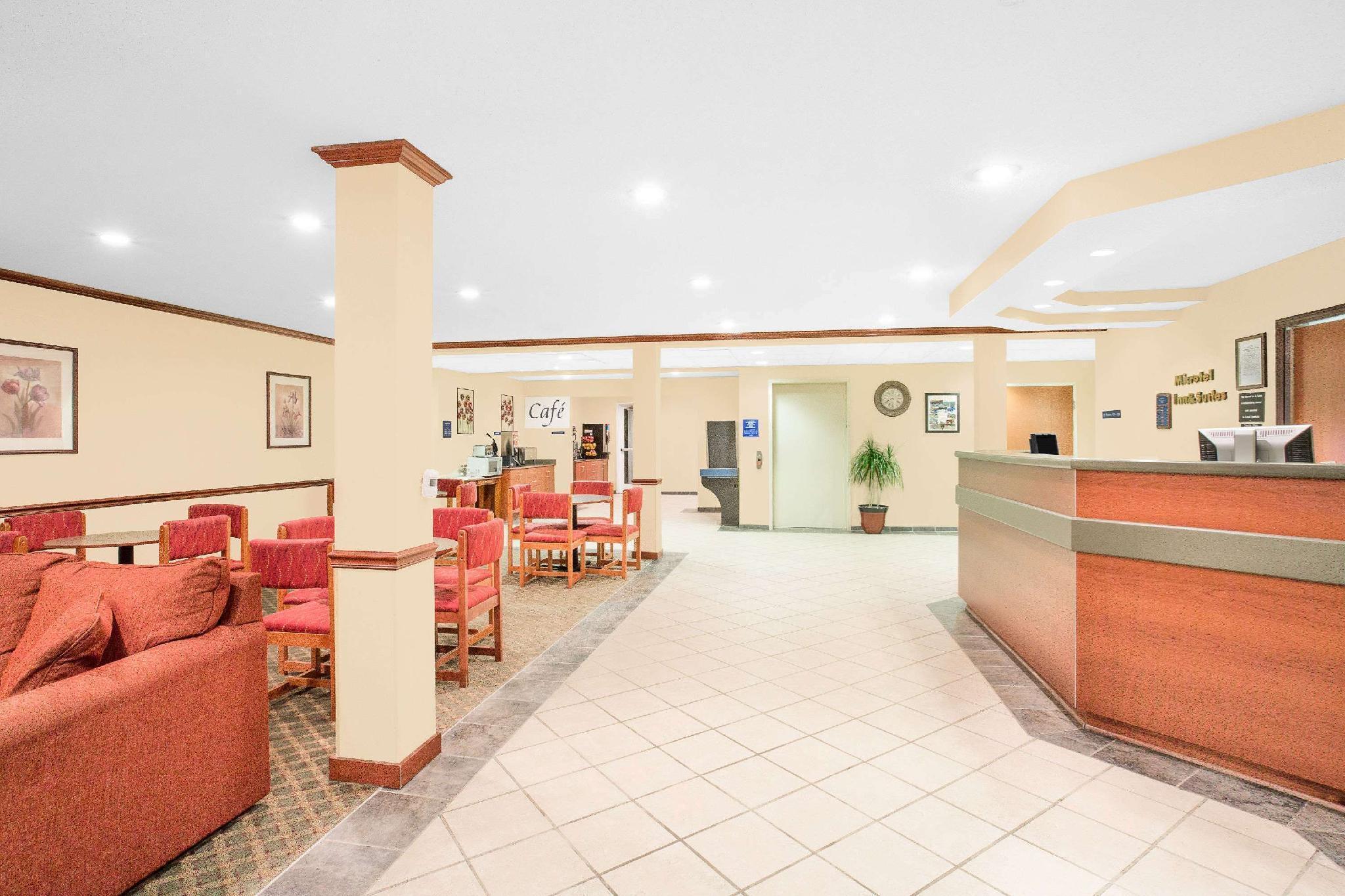 Microtel Inn & Suites Beckley East Екстериор снимка