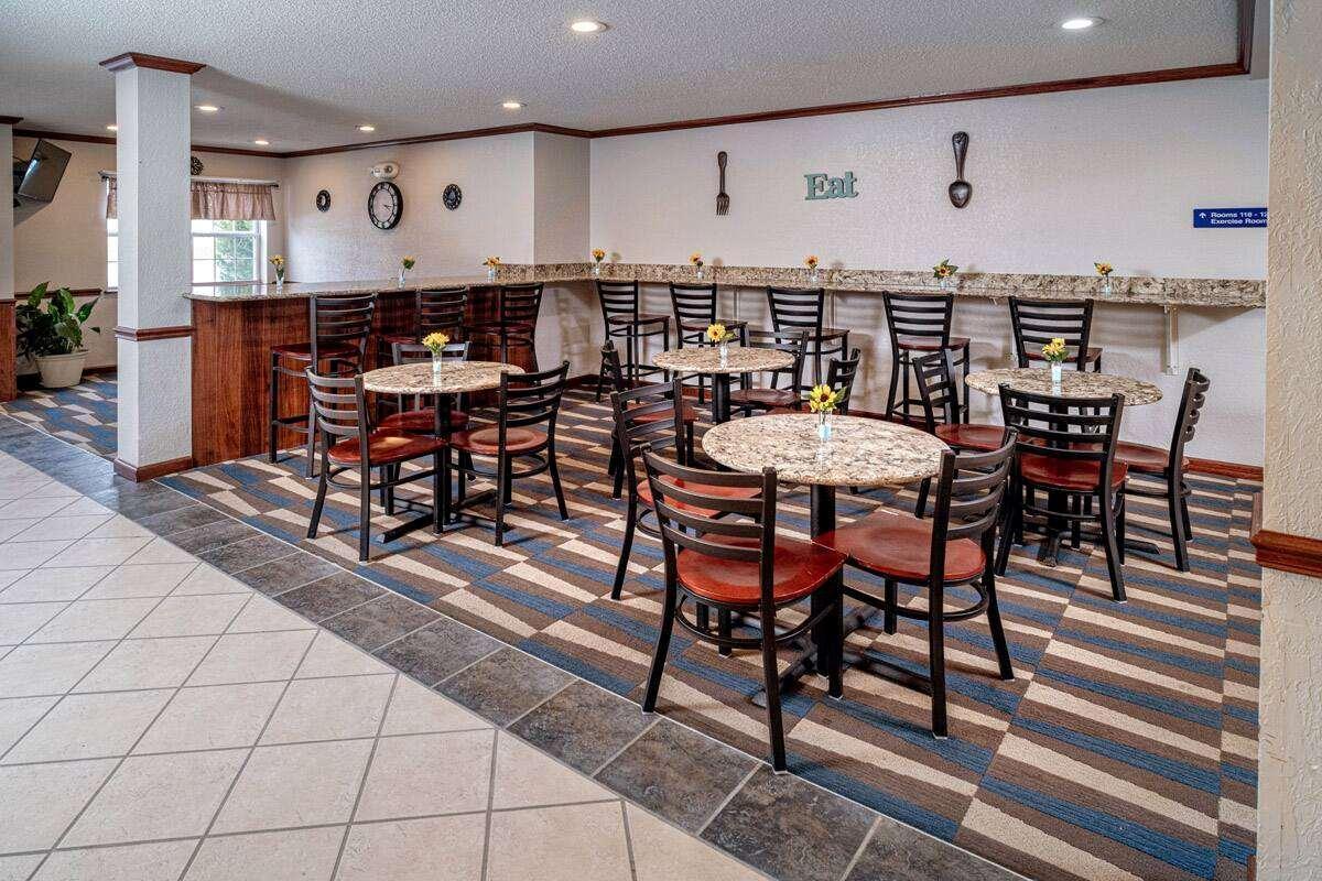 Microtel Inn & Suites Beckley East Екстериор снимка
