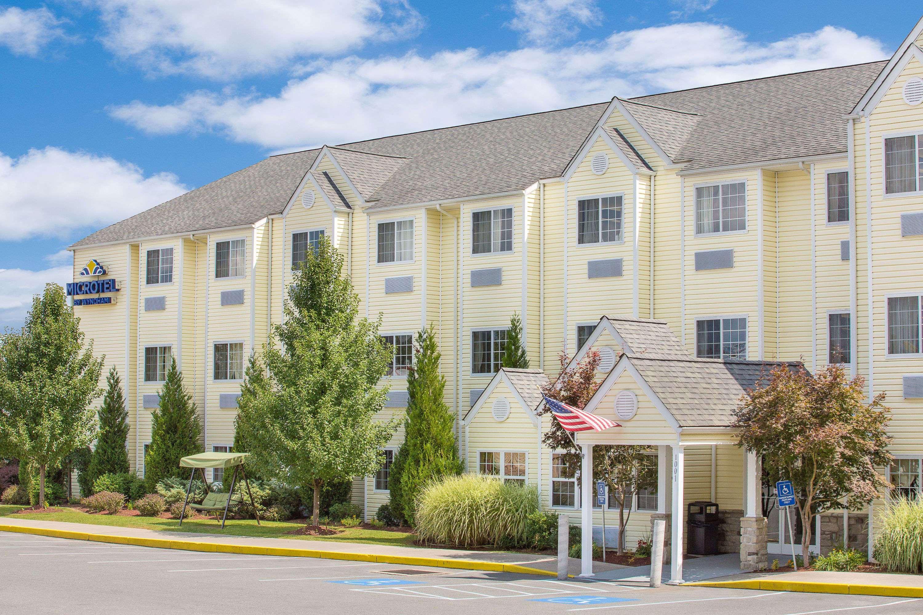 Microtel Inn & Suites Beckley East Екстериор снимка