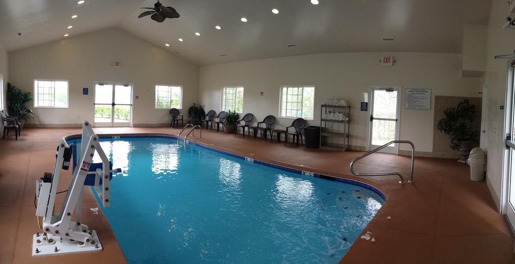 Microtel Inn & Suites Beckley East Екстериор снимка