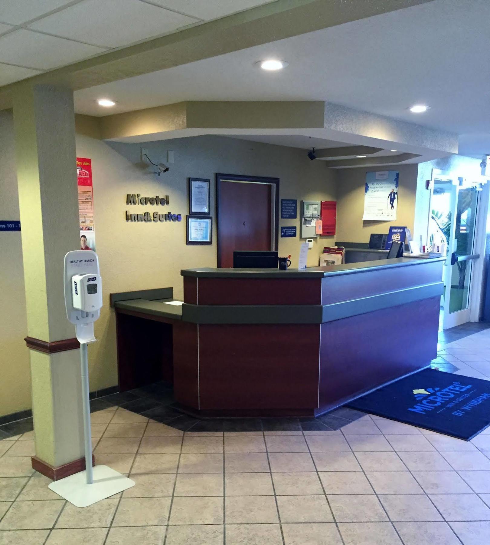 Microtel Inn & Suites Beckley East Екстериор снимка