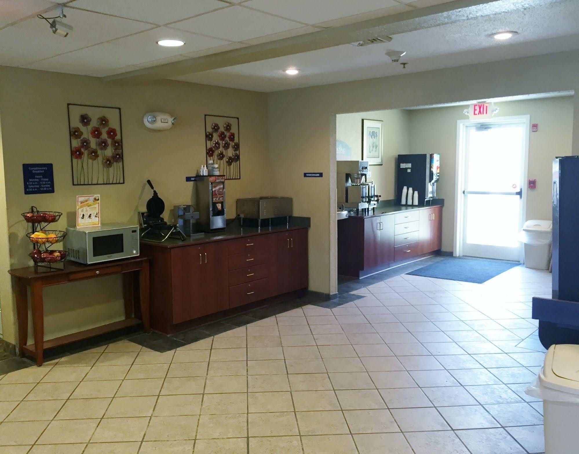 Microtel Inn & Suites Beckley East Екстериор снимка