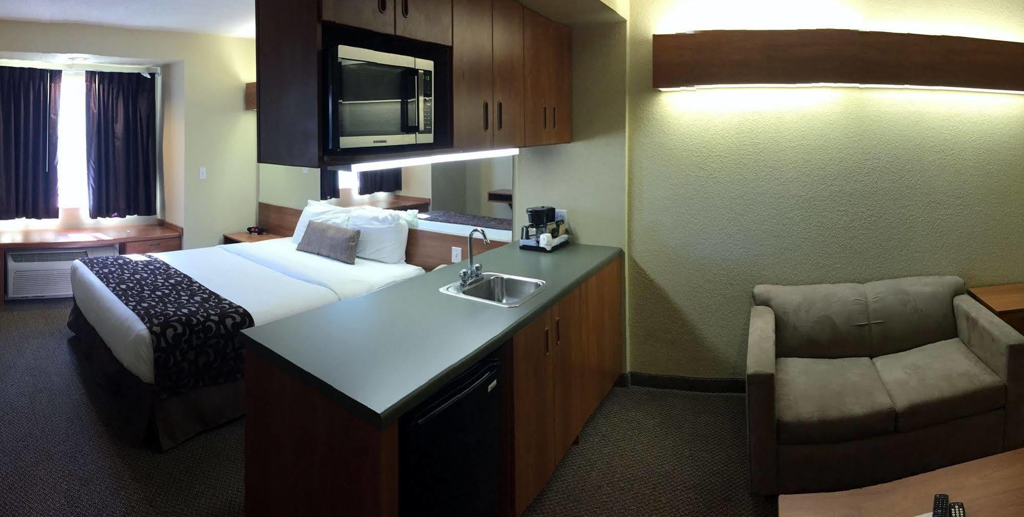 Microtel Inn & Suites Beckley East Екстериор снимка