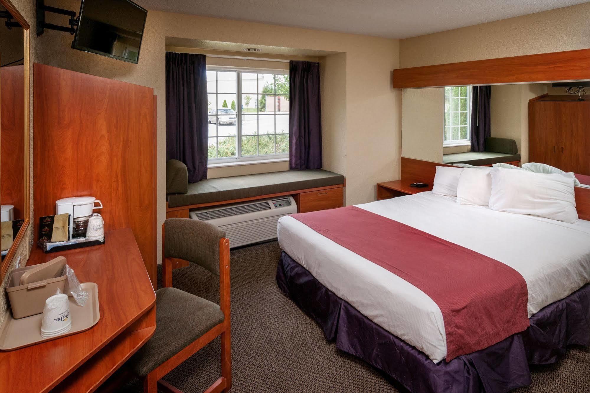 Microtel Inn & Suites Beckley East Екстериор снимка