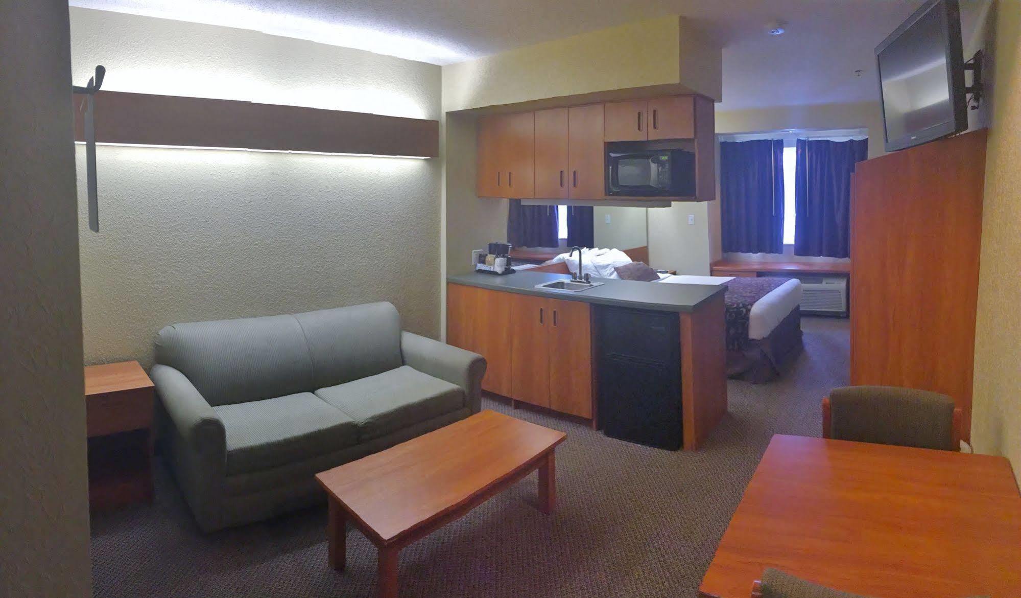 Microtel Inn & Suites Beckley East Екстериор снимка