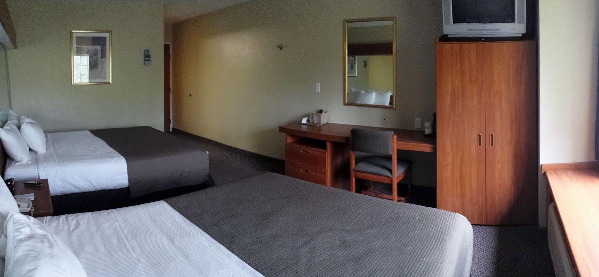 Microtel Inn & Suites Beckley East Екстериор снимка